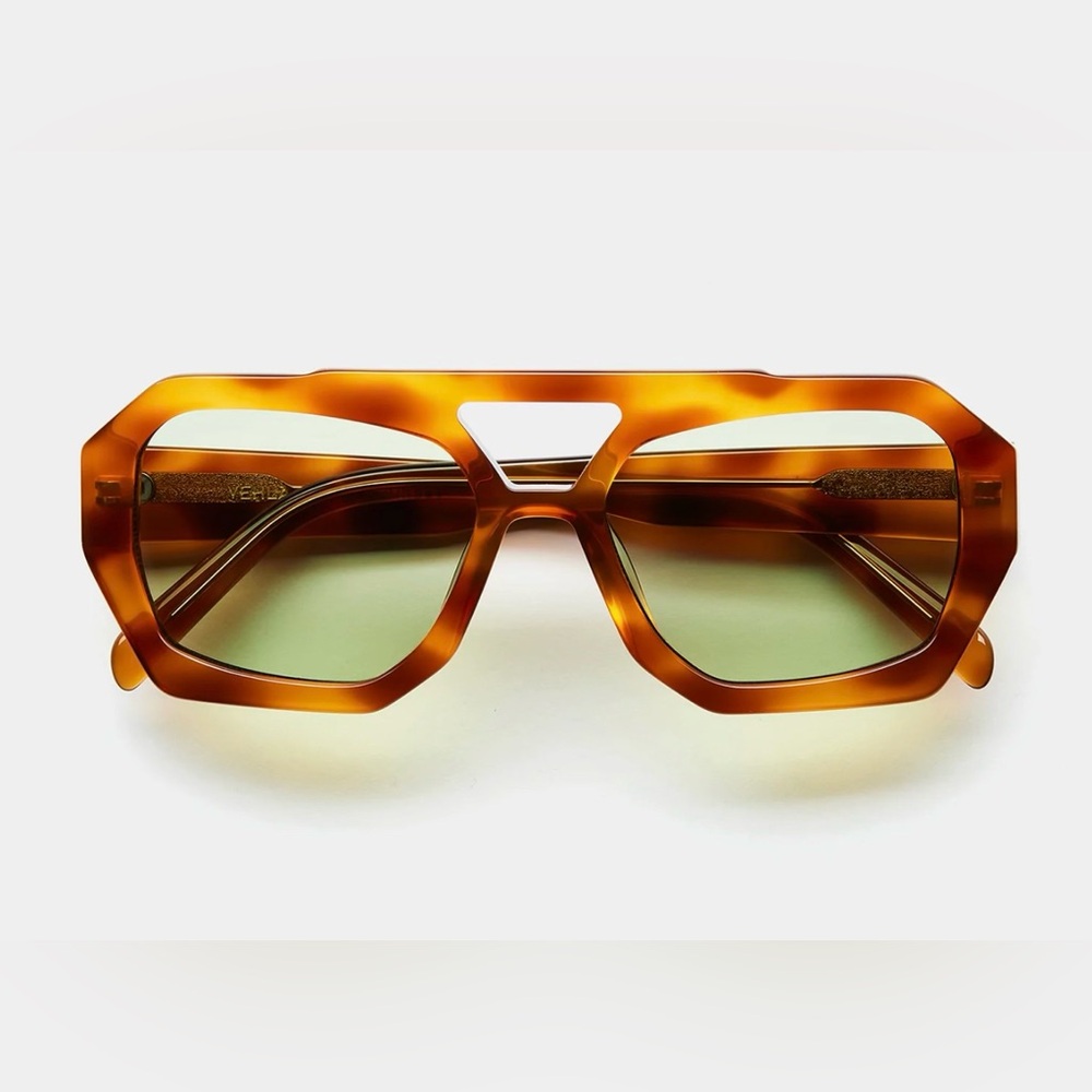 VEHLA River Tortoise Shell Sunglasses in Honey/Sage